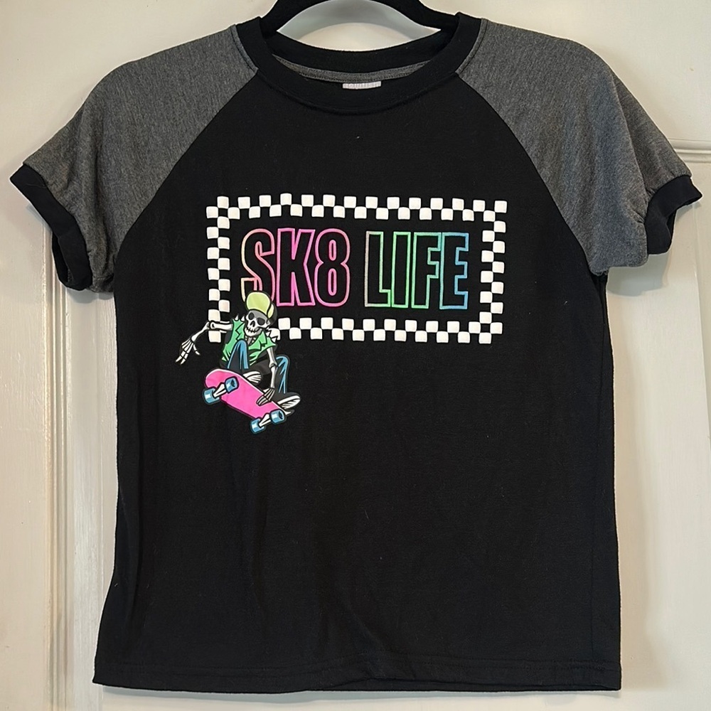 Gray and Black Short Sleeve Tee for Effortless Style